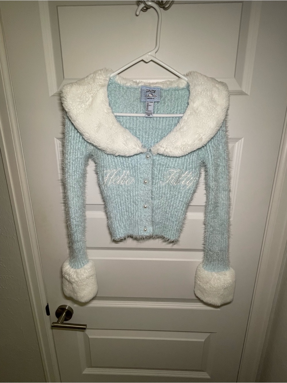 Hello Kitty Forever 21 Cardigan Sweater Faux Fur Collar Baby Blue Pearl Button S